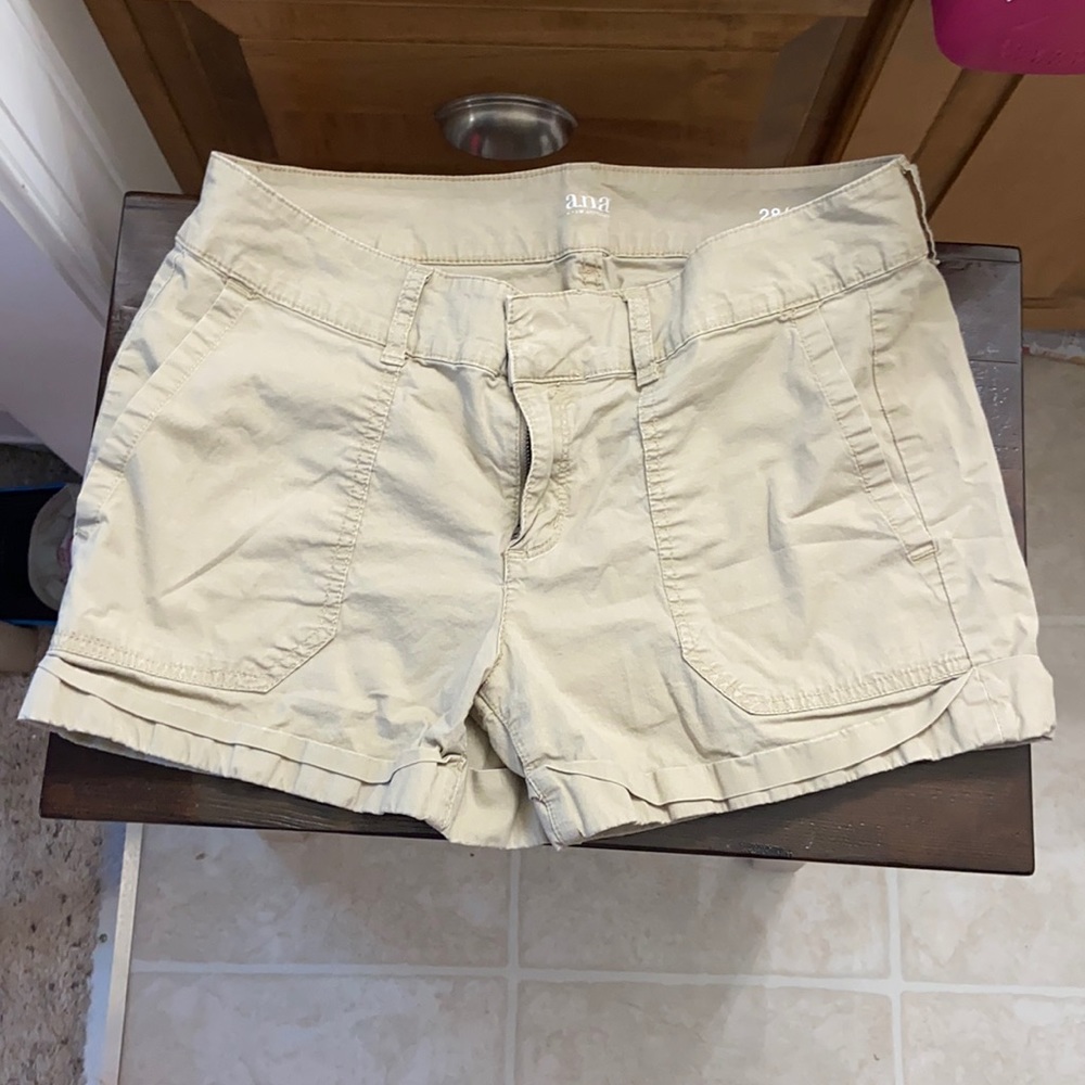 khaki shorts